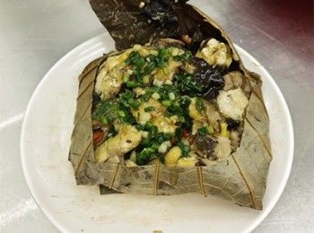 step11: 剪開荷葉，撤少許蔥花即可