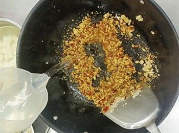 step7: 加入適量清水