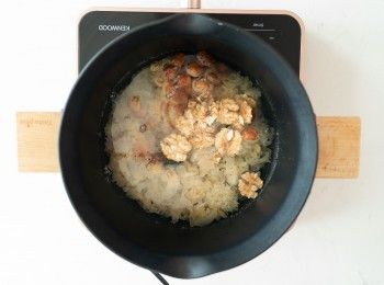 step5: 加2公升水，大火煲滾