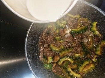 step12: 加入生粉水炒勻