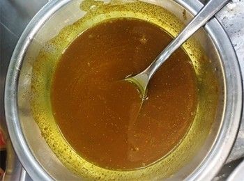 step5: 所有<span class="group_2">調味</span>料加入碼兜內拌勻