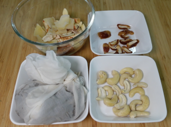 step2: 五指毛桃、海玉竹、淮山、南北杏和椰棗用水洗乾淨，椰棗浸泡10分鐘
去核，剪小塊；其他浸泡30分鐘，海玉竹剪小塊，腰果用水洗乾淨，浸泡30分鐘；乾龍脷葉，用水沖洗1-2次，浸泡10分鐘，清洗至無沙，放入煲湯袋