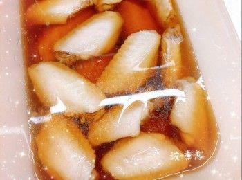 step6: 將<a href="https://bit.ly/3zHU5V3" target="_blank" data-keyword="雞翼" class="guide-link"><strong>雞翼</strong></a> <span style="display:inline-block;vertical-align:middle;margin-top:-3px;color:initial;border-radius:3px;padding:2px 3px;font-size:12px;line-height:14px;background:#87d300;color:#fff;">即買</span> 瀝水，加入醉雞汁（醉雞汁需蓋過<a href="https://bit.ly/3zHU5V3" target="_blank" data-keyword="雞翼" class="guide-link"><strong>雞翼</strong></a> <span style="display:inline-block;vertical-align:middle;margin-top:-3px;color:initial;border-radius:3px;padding:2px 3px;font-size:12px;line-height:14px;background:#87d300;color:#fff;">即買</span> ） 2. 放進雪櫃冷藏至少6小時