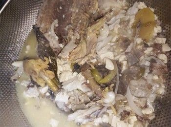 step9: <span class="group_2">魚湯底</span> 隔渣，湯回鑊