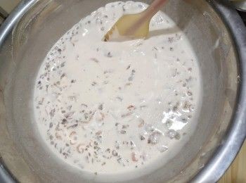 step9: 加入一半餡料