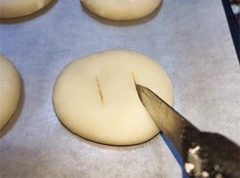 step39: [組合] 用刀界兩刀(到餅底)