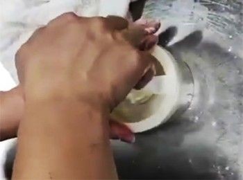 step13: 放入模內壓出模型