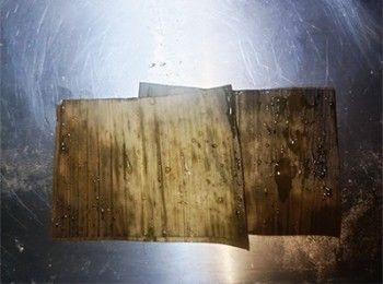 step13: 竹葉浸軟，剪成方形