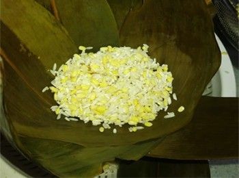 step11: 兩側各加一片竹葉