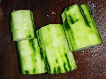 step10: <span class="group_3">魚羹</span> 勝瓜去皮切件