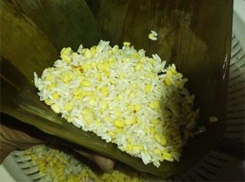 step10: 加入2湯匙綠豆邊，再加2湯匙糯米