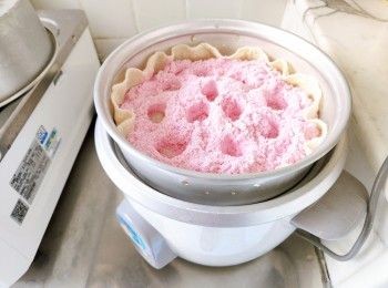 step5: 放於電鍋上...蓋上蓋..蒸 20 分鐘..如用明火..中大火蒸20分鐘..