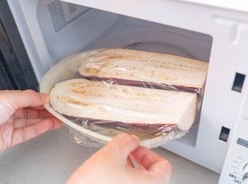 step4: 放入微波爐內高火叮6分鐘