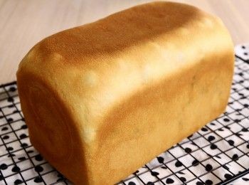 step3: 最終發酵結束前10分鐘取出麵包模
預熱烤箱至 190°C (375°F)
190°C (375°F) 35 分鐘