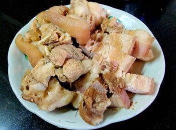 step8: 豬手, 腩肉已煲過湯