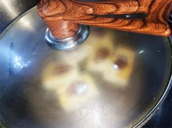 step8: 冚蓋煮5分鐘