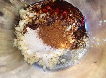 step2: <span class="group_2">調味料</span>在碗中拌勻