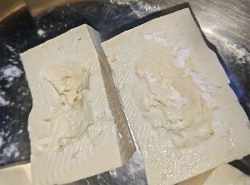 step2: 扑少許生粉