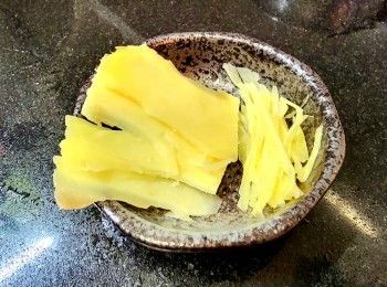 step2: 薑片