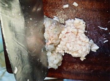 step4: 用刀背剁成泥