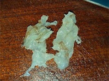 step4: 餘下蝦肉用刀拍扁