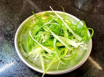 step5: 蔥花