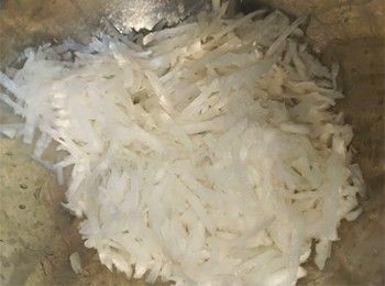 step1: 蘿蔔刨絲