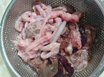 step1: 魚腸挑去魚油，取出魚肝及魚腸