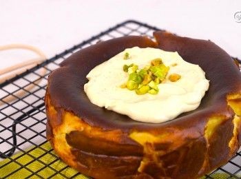 step15: 再灑上開心果碎即成