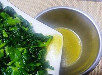 step8: 上碟，隔出菜水留用