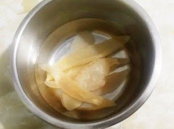 step1: 海螺片清水浸6小時至軟身
