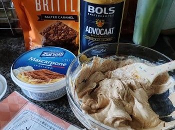 step1: 準備好傳有林料
-雞蛋酒
-即涫latte粉（6小包內已有糖奶所以不需再加任何糖3）
-燕麥脆餅（可用回手指餅）