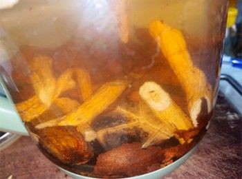 step3: 所有材料放入養生壺內，煲2小時