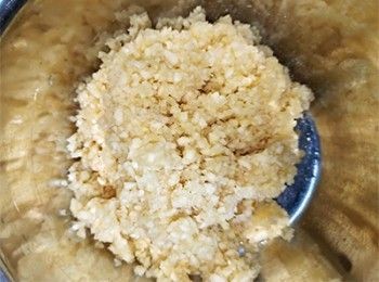 step3: 蒜肉剁碎備用