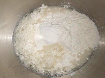 step1: 所有材料放入盤中
