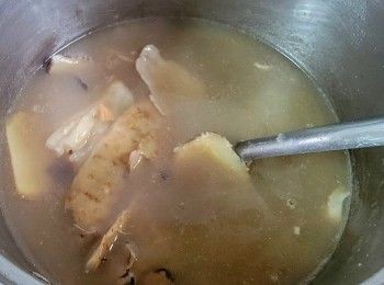 step15: 之後再滾多 45 分鐘 , 熄火焗 30 分鐘 , 飲用前大火滾起 , 少許鹽調味, 完成 .