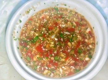 step3: <span class="group_1">香茅酸辣汁</span> 所有材料打碎即可