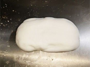 step7: <span class="group_1">蝦餃皮</span> 揉搓至順滑