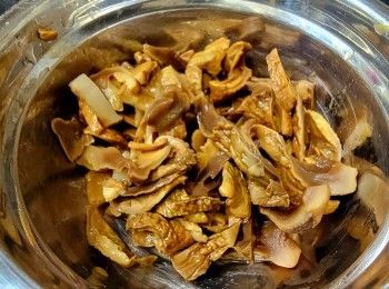 step8: 松茸菇 (已煲過湯)