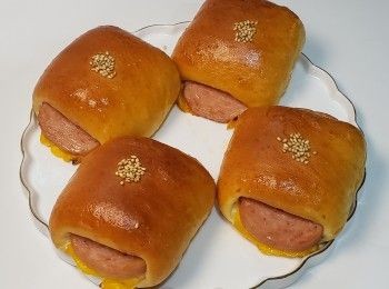 step1: 材全部混合（牛油除外）
靜置30分鐘
麵團成團後 加入牛油
第一次發酵 約1小時