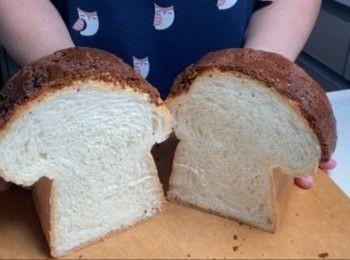 step1: 材料全部混合（牛油除外）
靜置30分鐘
麵團成團後 加入牛油
第一次發酵 約1小時