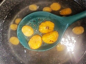 step2: 栗子7-8成熟，盛起備用