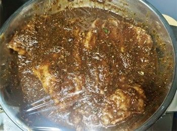 step6: 保鮮紙封好，醃2小時