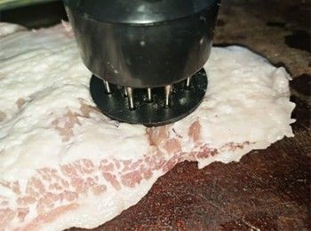 step2: 用豬插底面插孔