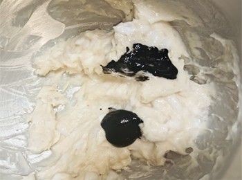 step11: 加入墨魚汁拌勻