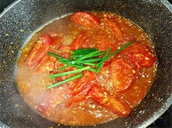 step9: 加上蔥段，淋面即可