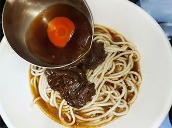 step14: 加牛肉湯，完成