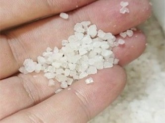 step9: 粗鹽選購顆粒大的海鹽