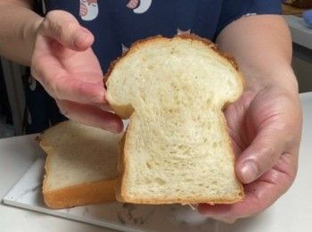 step2: 取出排氣
滾圓
麵團休息15分鐘