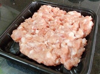 step2: 攪碎豬肉